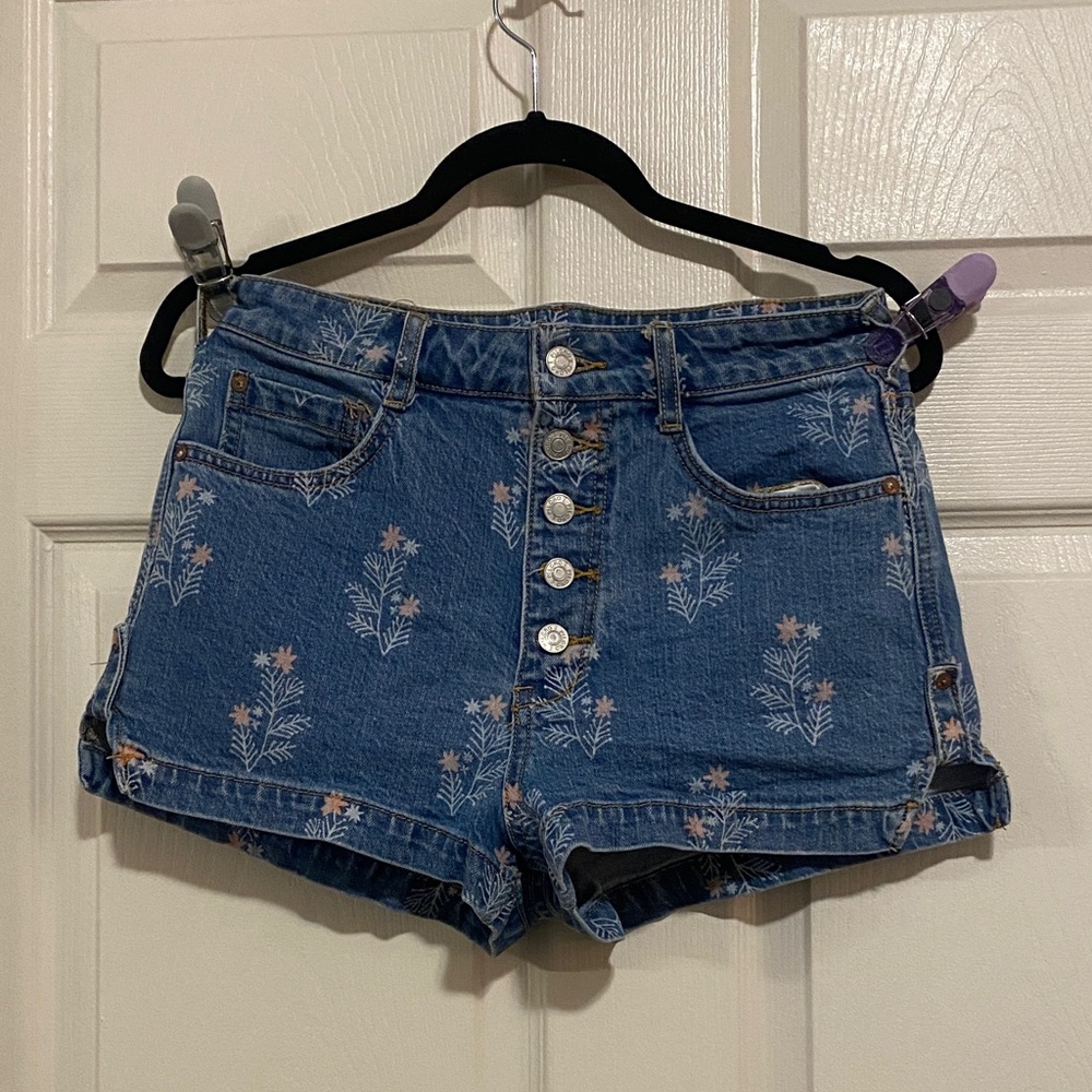 Floral print jean shorts